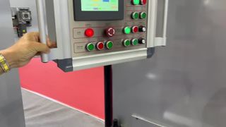 TDPB 1900 CNC-Schaumschälmaschine Hochpräzises Schälen