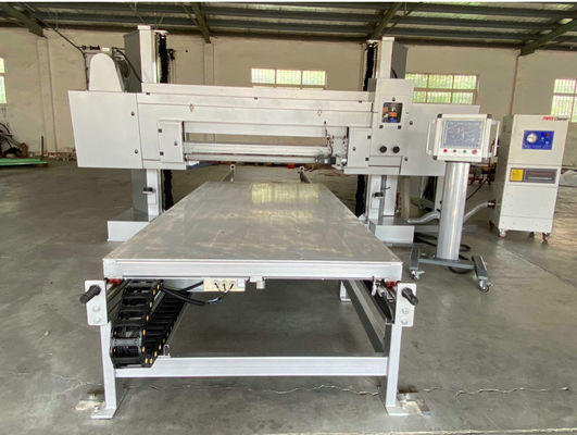 CNC High-End automatische flache horizontale Schneidmaschine für CE PU Schaum 2100mm
