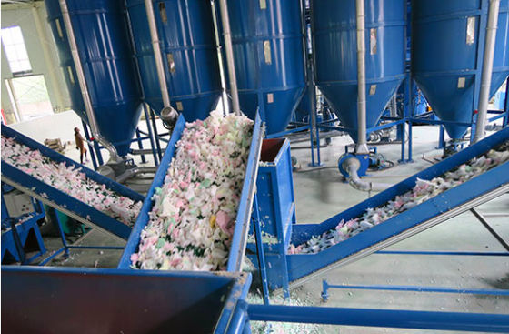 Dreifache Ausgabe Linie PE Schaumstoff Recycling & Rebonded Maschine Rundblase
